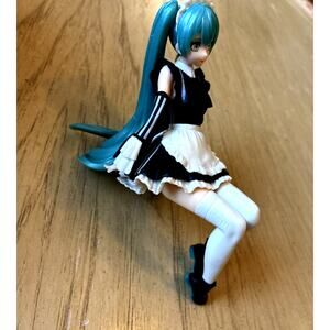 Vocaloid Hatsune Miku maid outfit noodle stopper sitting figure toy 6"